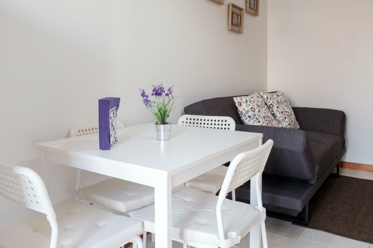 Apartment With Balcony In The Square Porto Eksteriør bilde