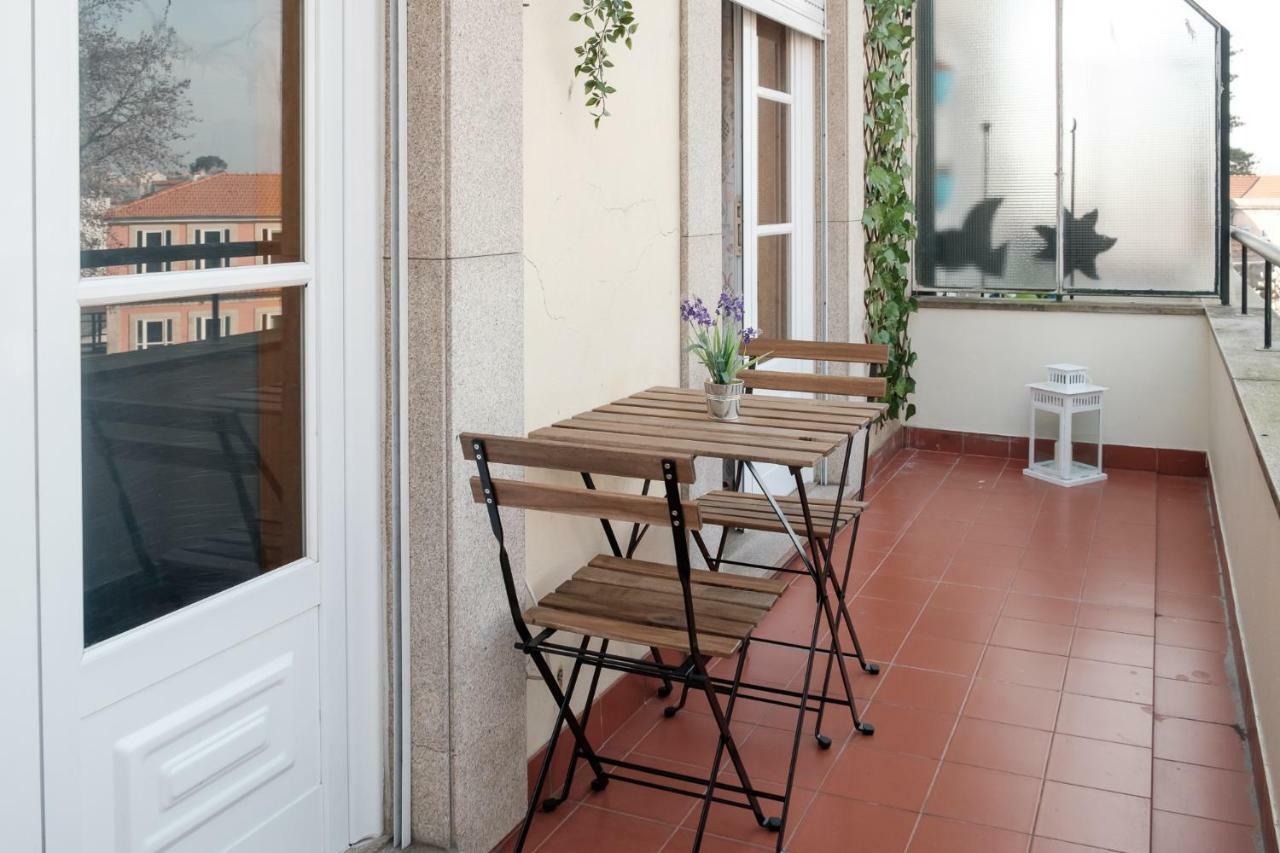 Apartment With Balcony In The Square Porto Eksteriør bilde