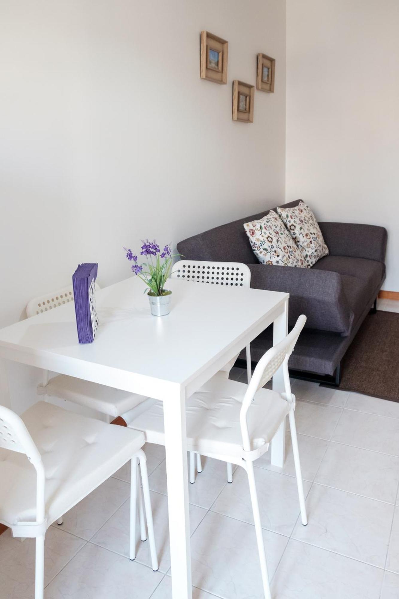 Apartment With Balcony In The Square Porto Eksteriør bilde